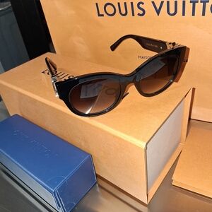 Louis Vuitton Black Cat-Eye Sunglasses
